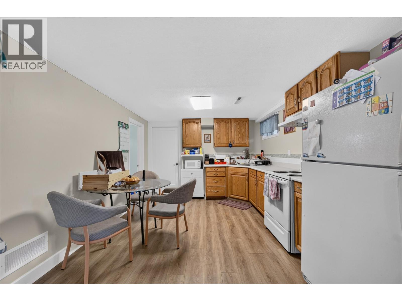1803 37 Avenue - 45