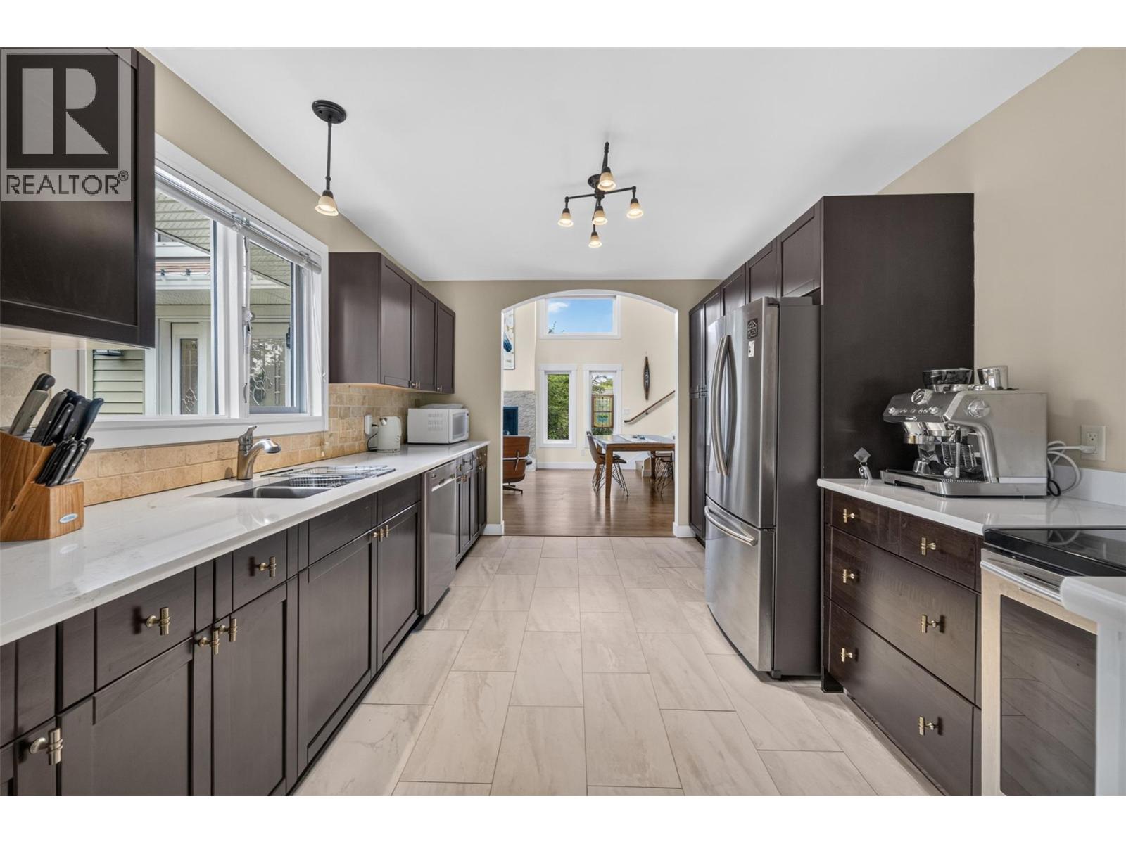 1803 37 Avenue - 30