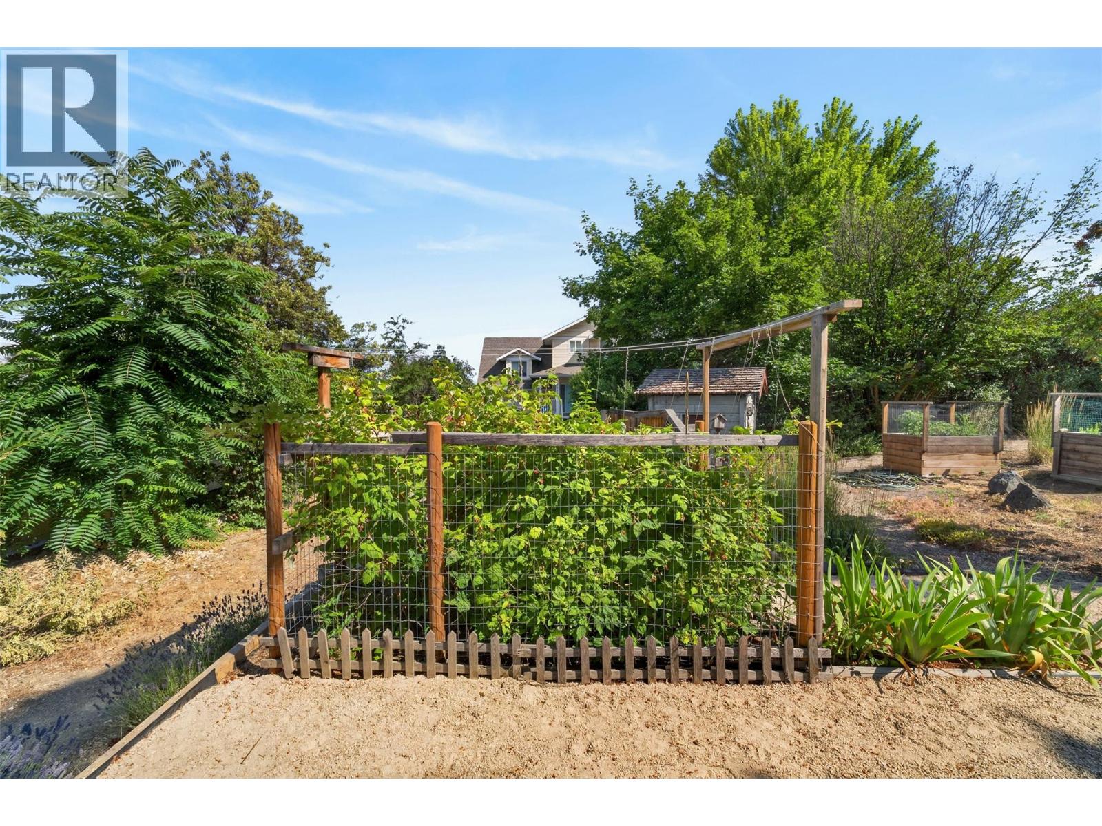 1803 37 Avenue - 67