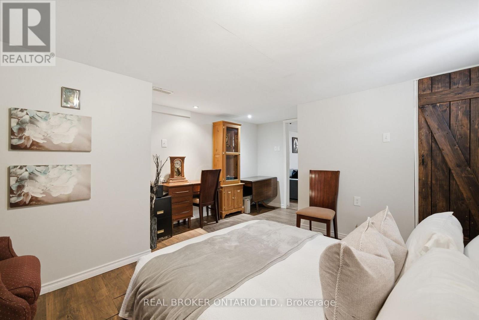 1157 LAKESHORE ROAD - 21