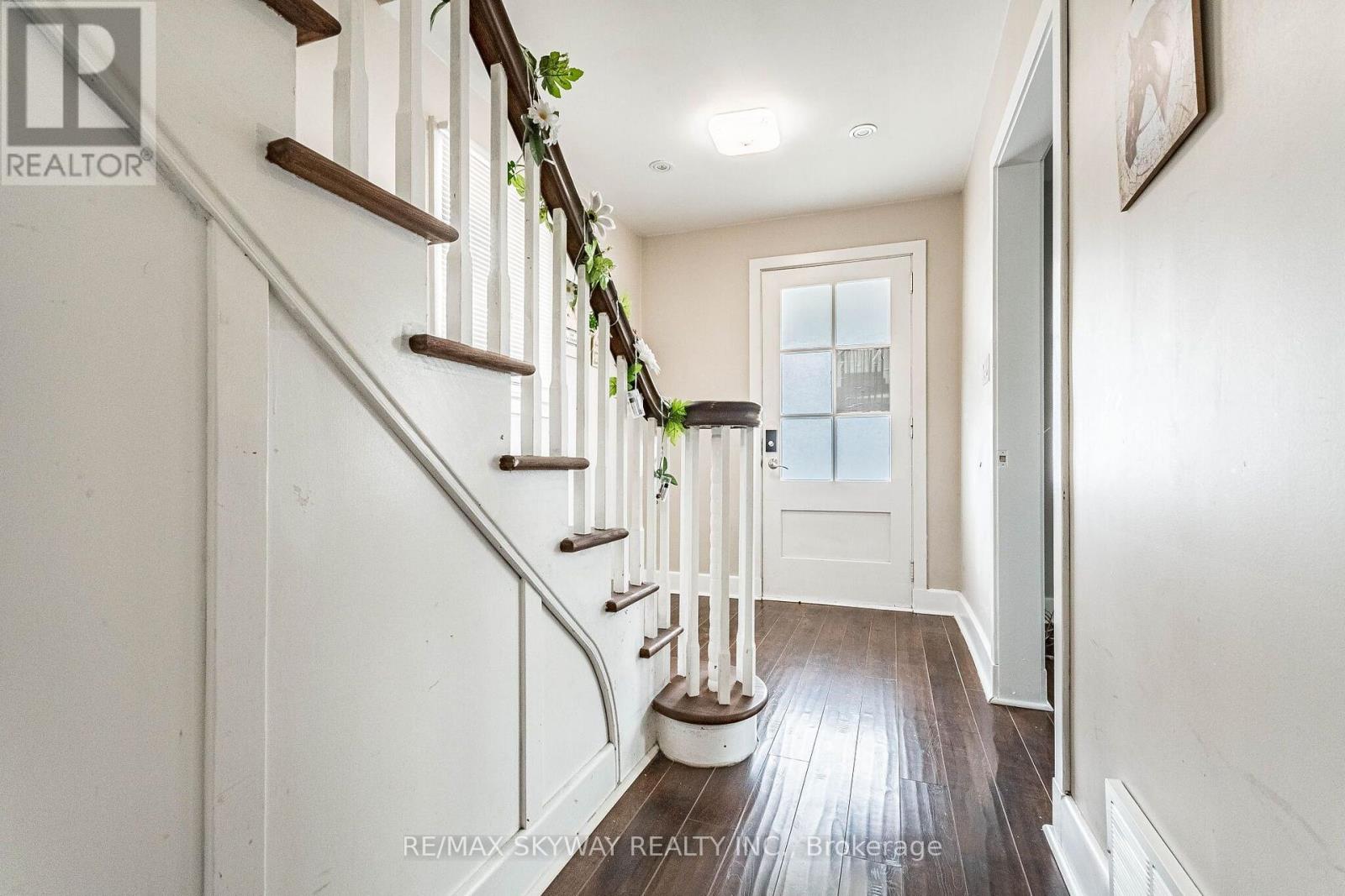 1230 DUKE STREET - 10