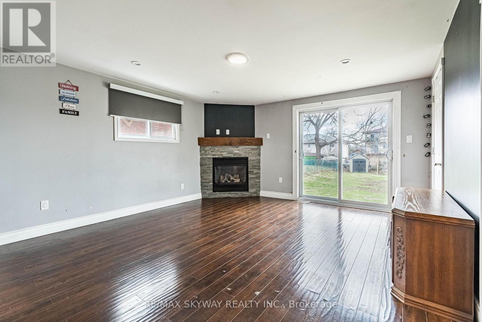 1230 DUKE STREET - 14