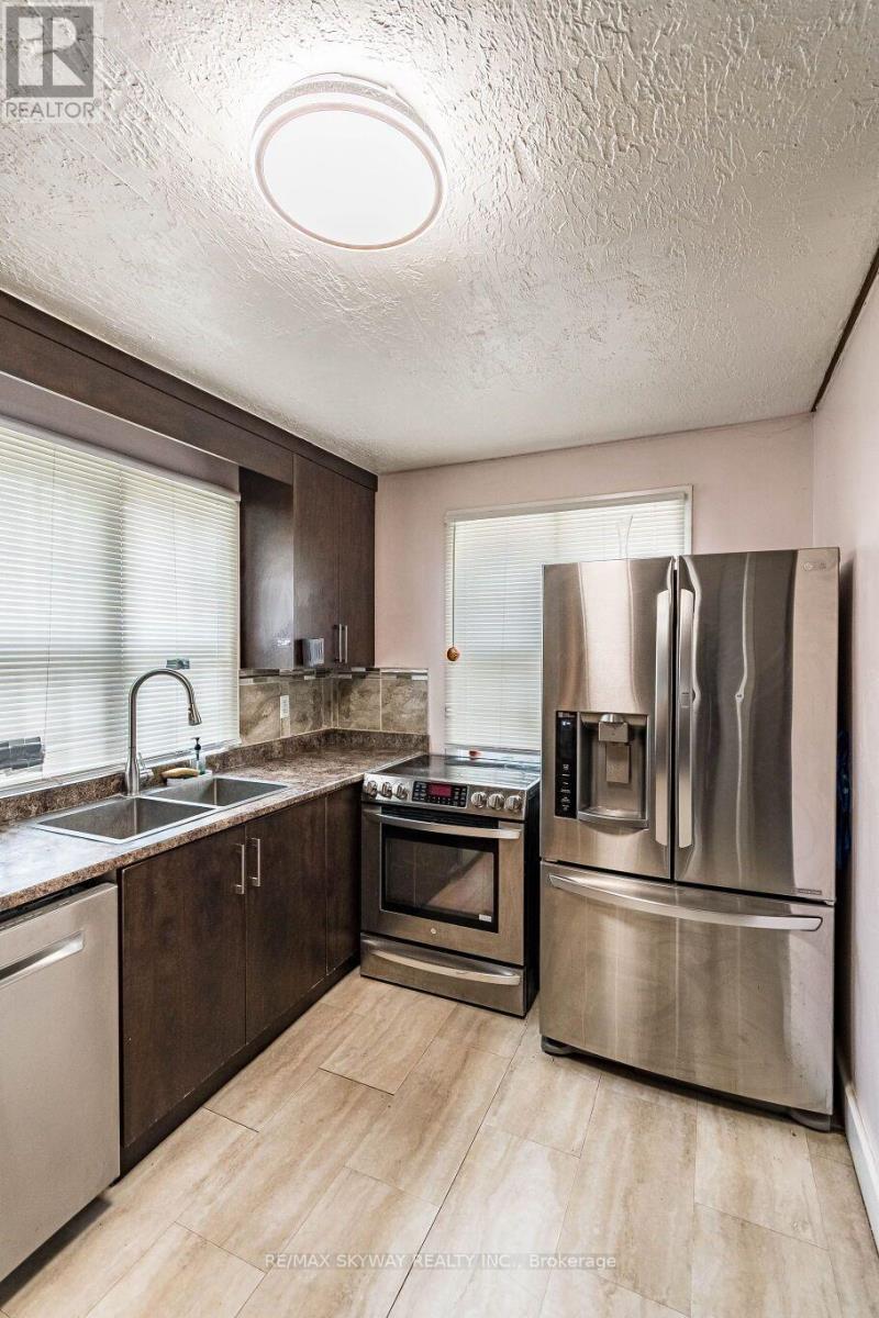 1230 DUKE STREET - 24