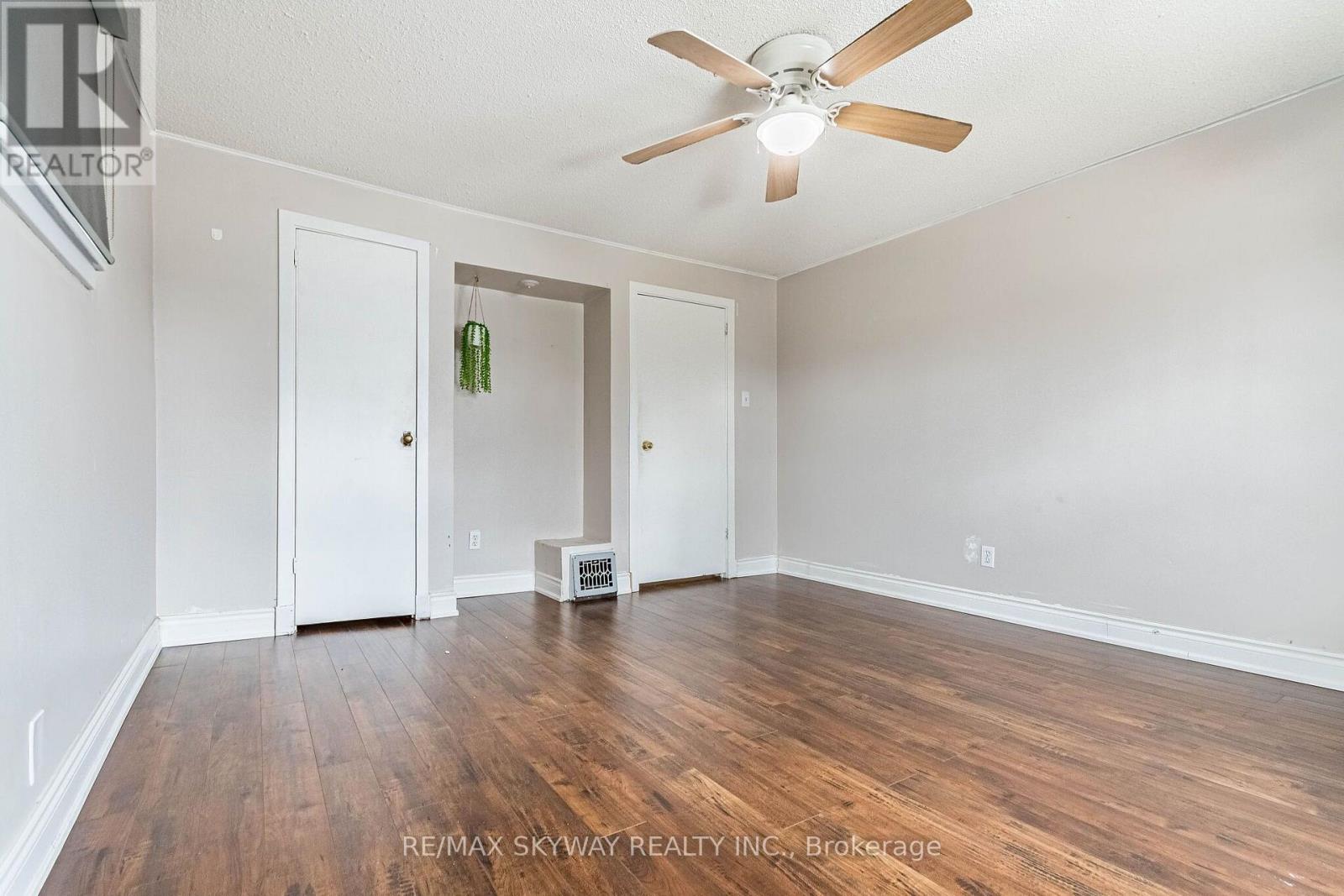 1230 DUKE STREET - 31
