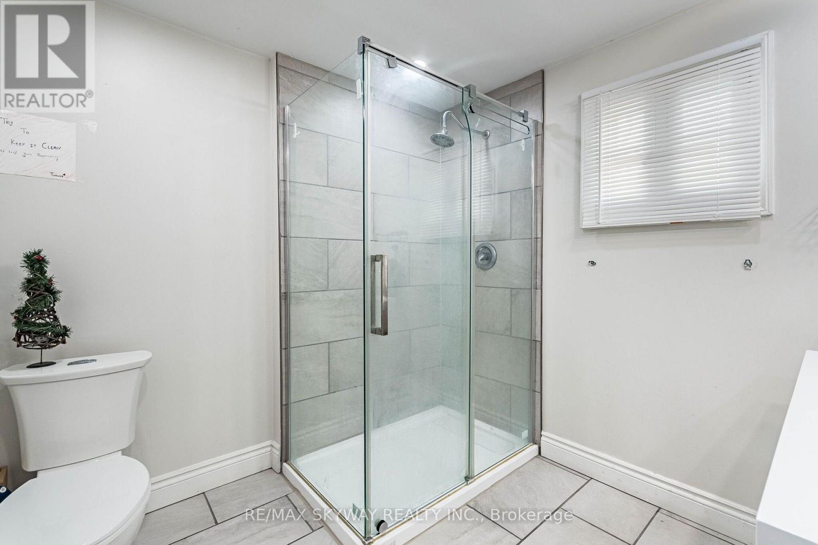 1230 DUKE STREET - 40