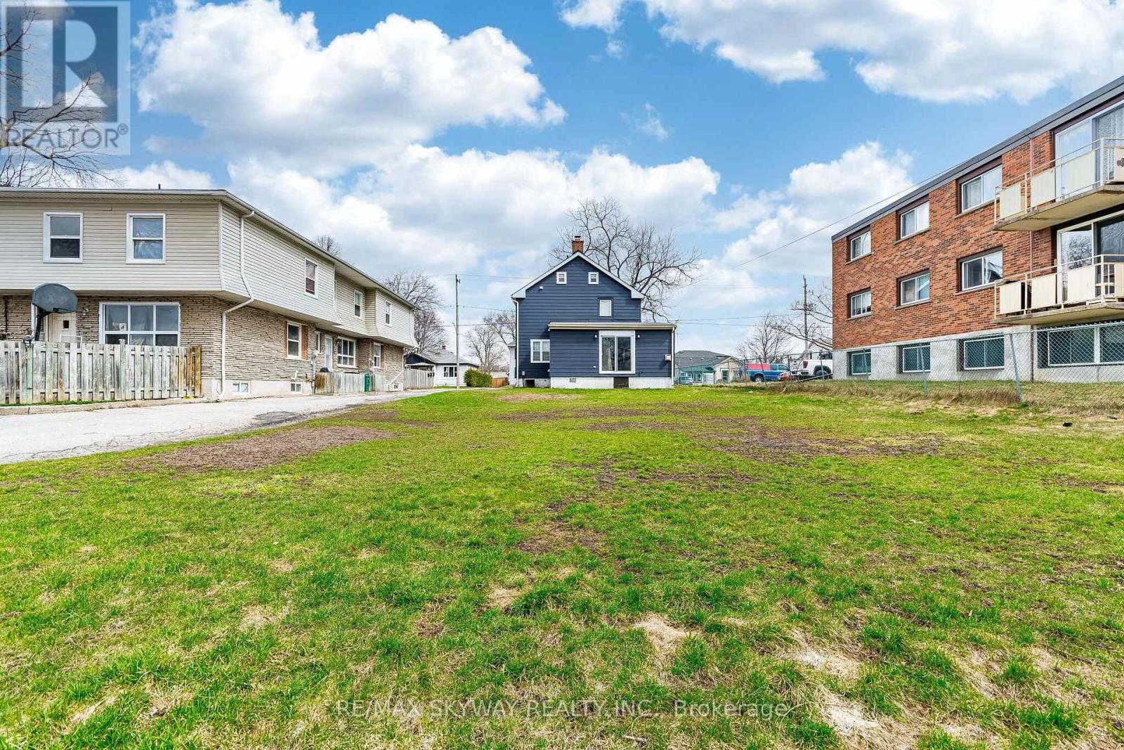 1230 DUKE STREET - 47