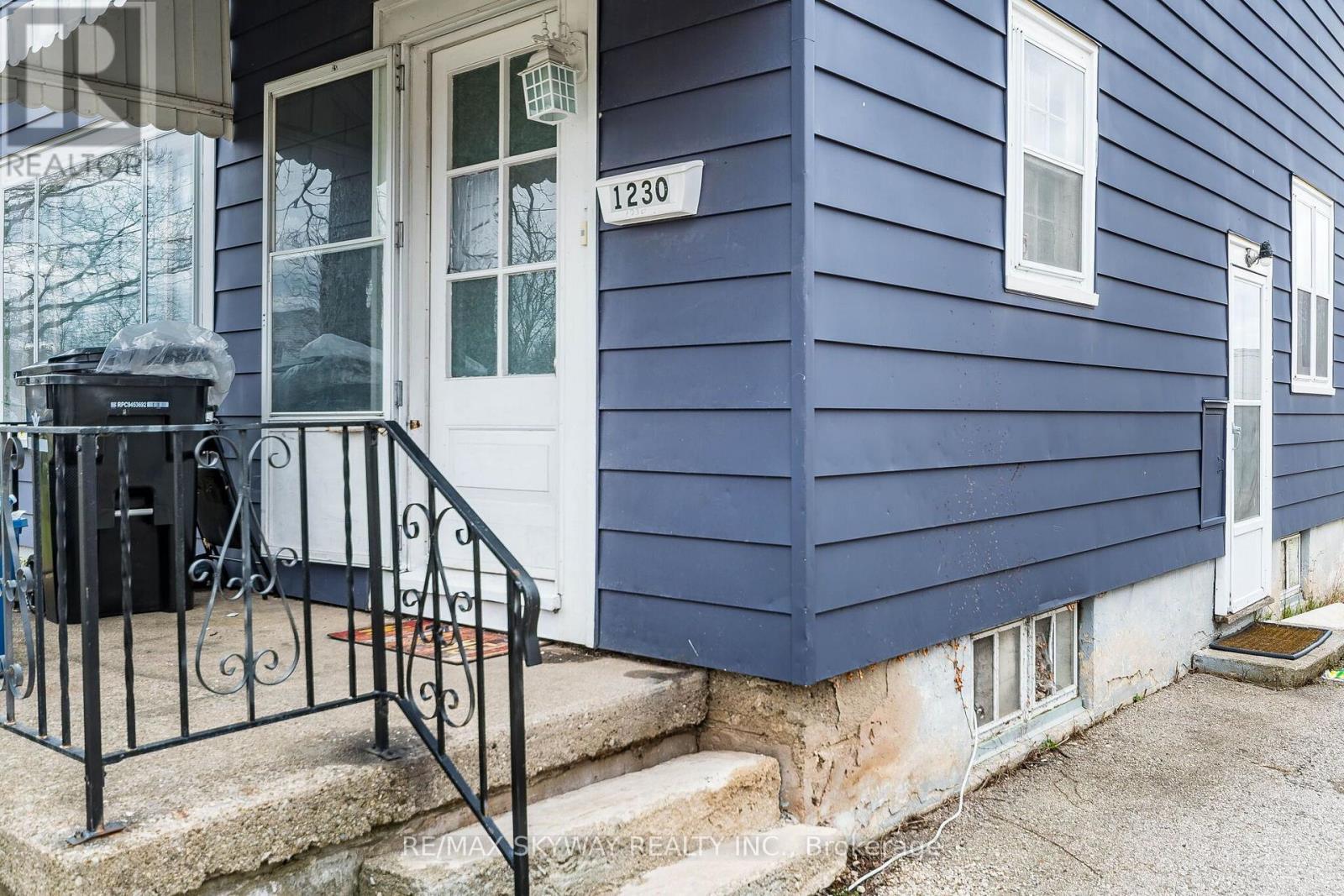 1230 DUKE STREET - 7