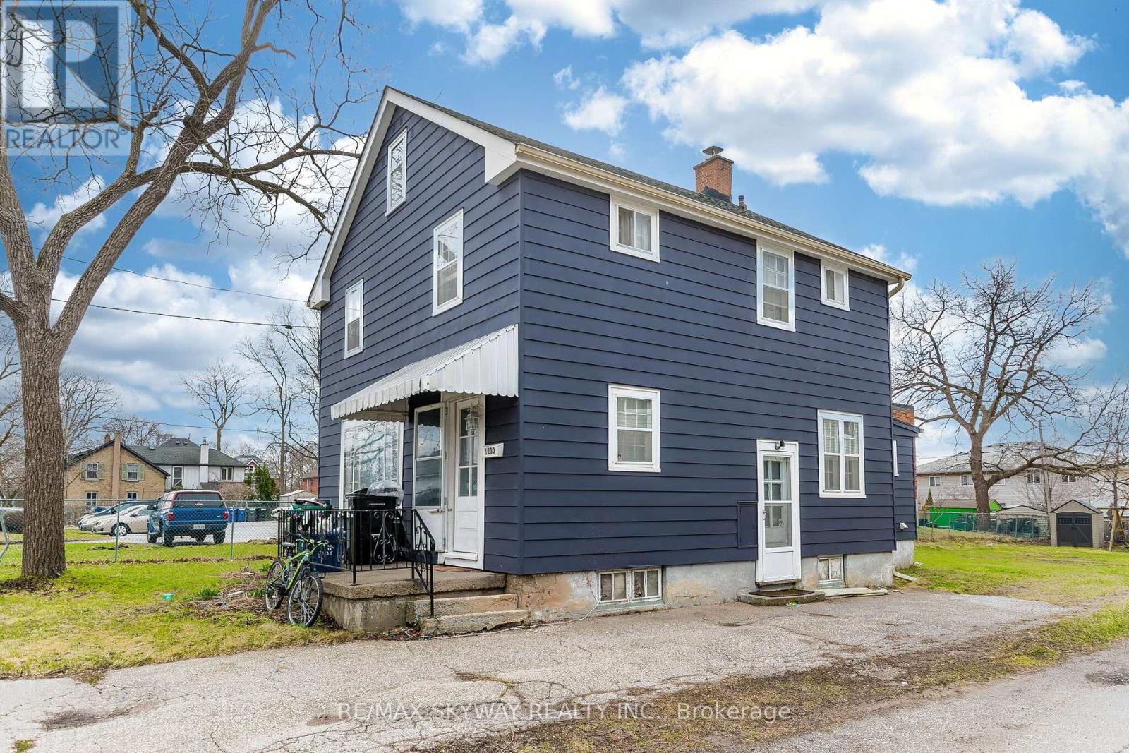 1230 DUKE STREET - 8