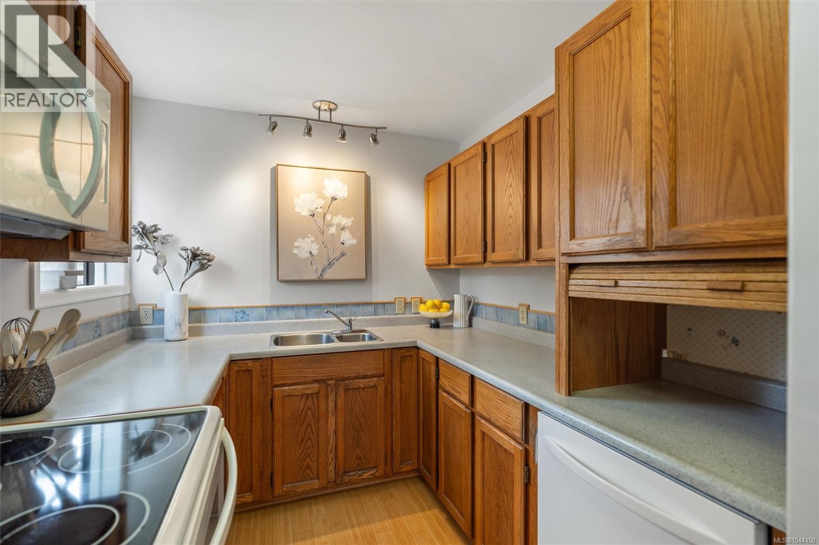 1335 Rudlin St - 9