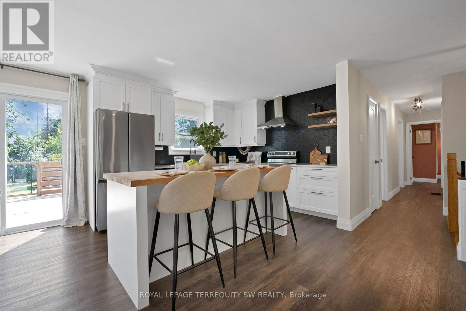 2249 WILLARD AVENUE - 19