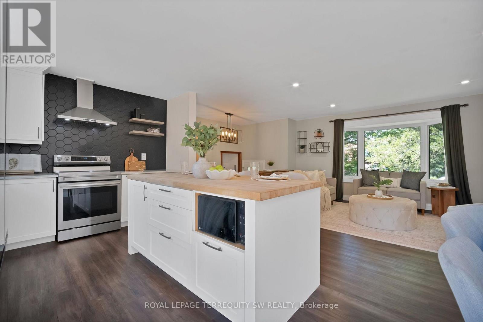 2249 WILLARD AVENUE - 25