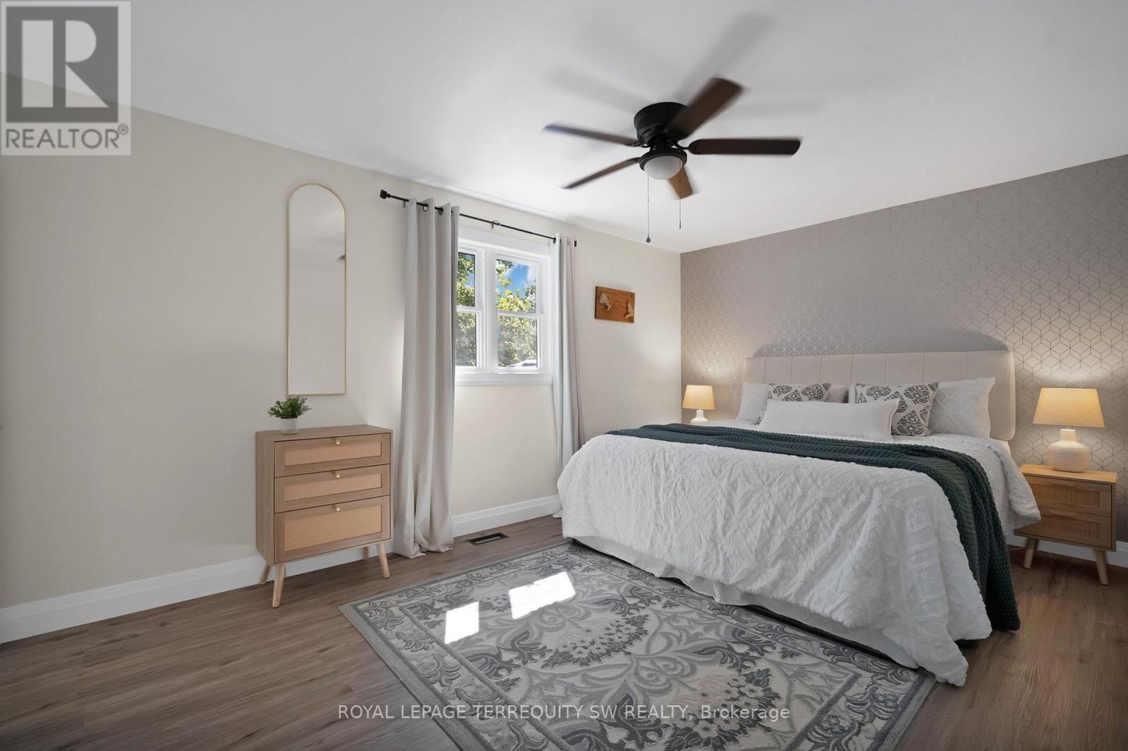 2249 WILLARD AVENUE - 32