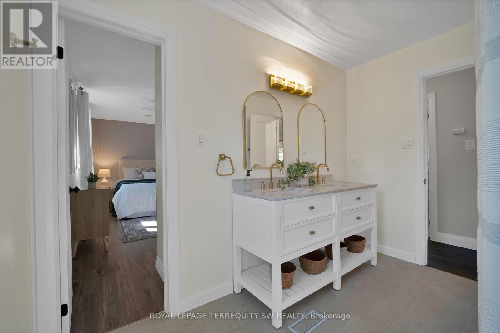 2249 WILLARD AVENUE - 35