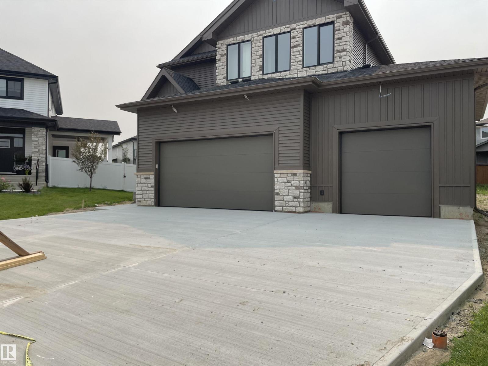 15 DARBY CR, Deer Park_SPGR, Spruce Grove photo 2