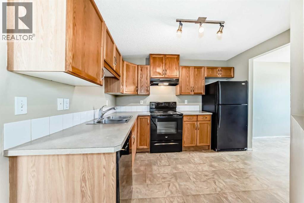 501 Saddlecrest Boulevard NE - 10