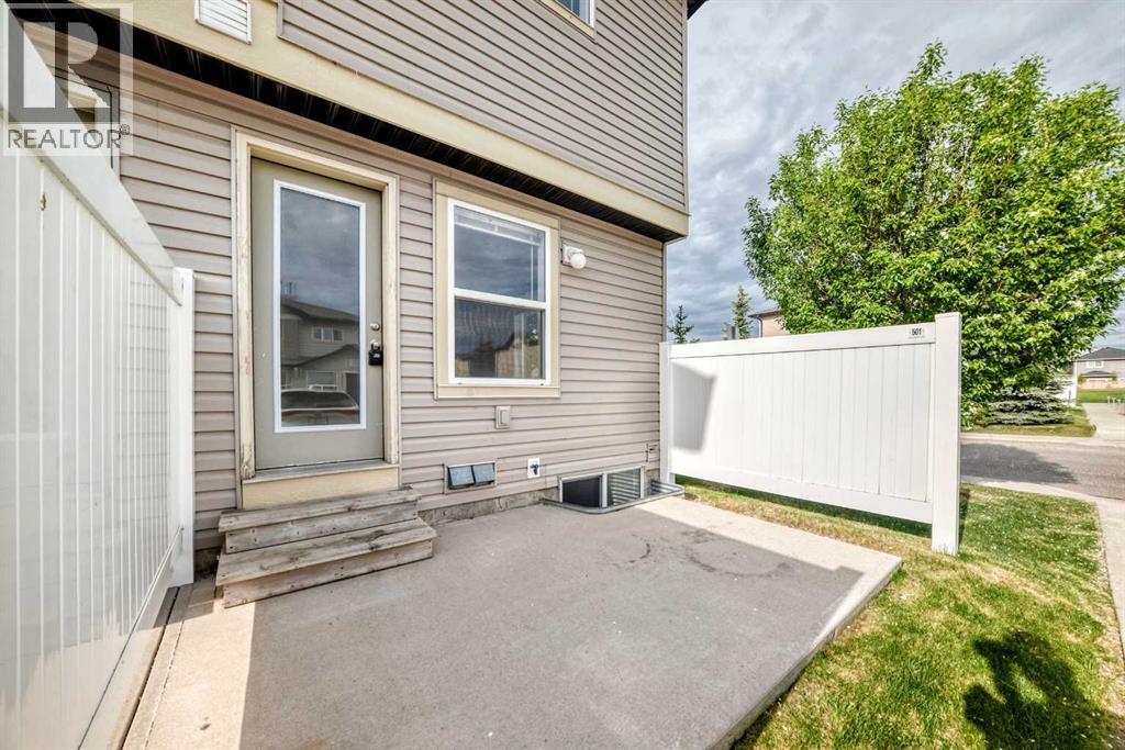 501 Saddlecrest Boulevard NE - 20