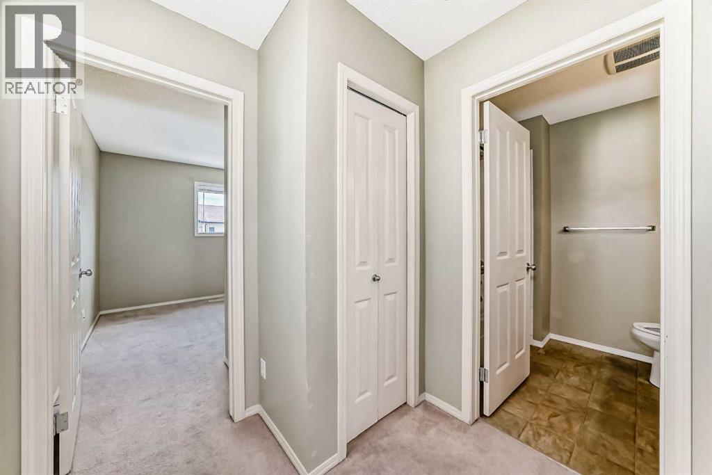 501 Saddlecrest Boulevard NE - 32