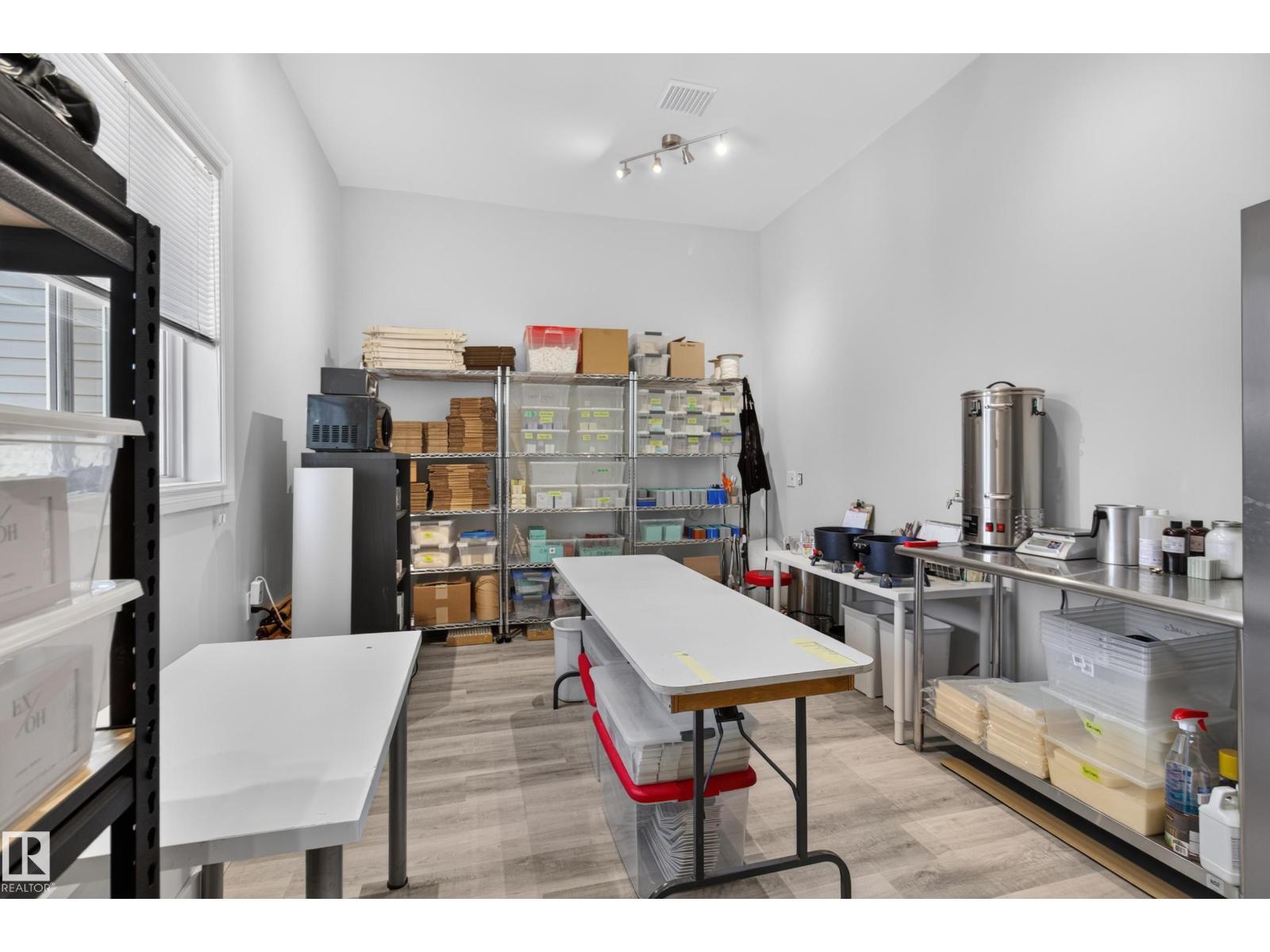 #20 52304 RGE ROAD 233 - 57