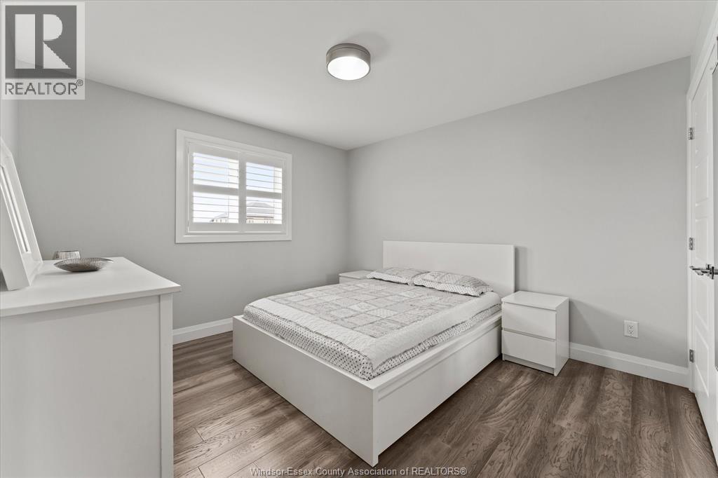 111 LAMBERT STREET - 18