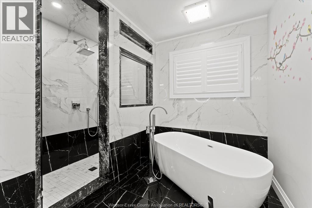 111 LAMBERT STREET - 23