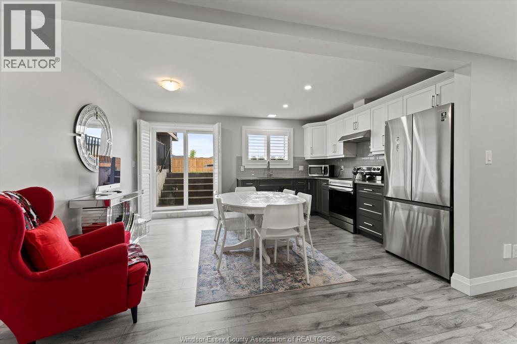 111 LAMBERT STREET - 26