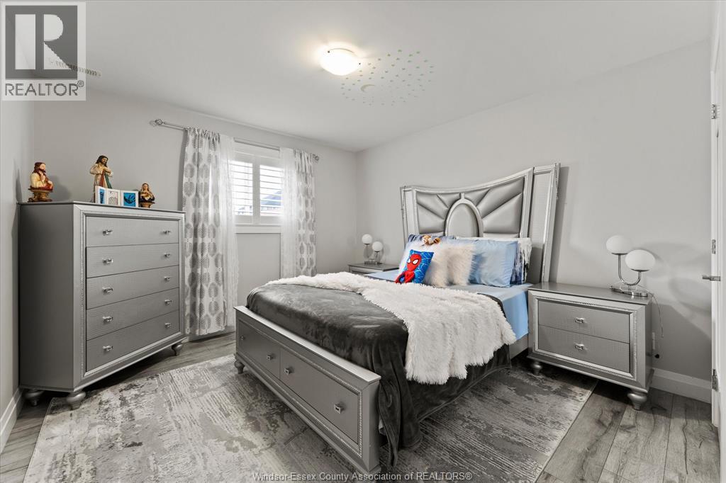 111 LAMBERT STREET - 33