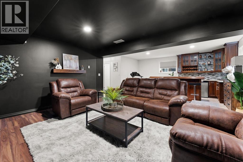 163 ANTONIO COURT - 21