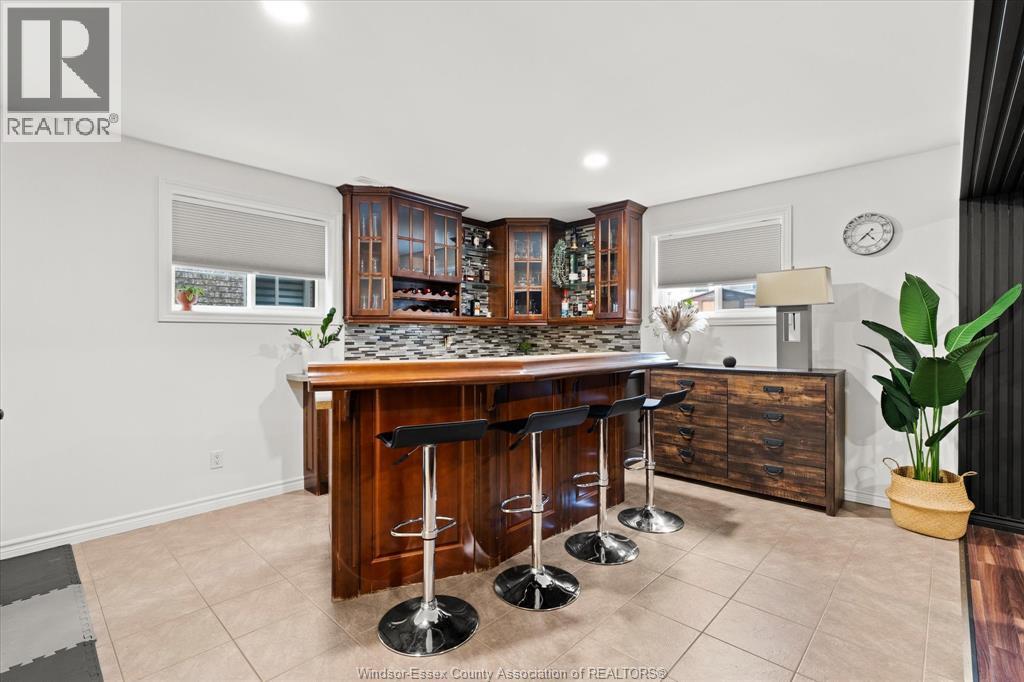 163 ANTONIO COURT - 23