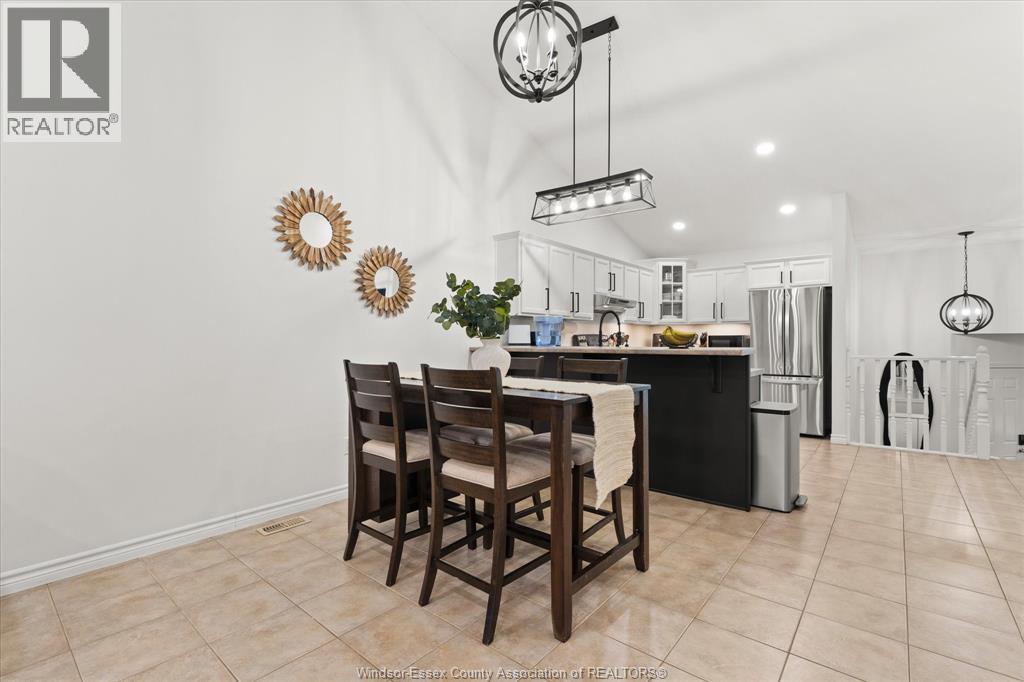 163 ANTONIO COURT - 8