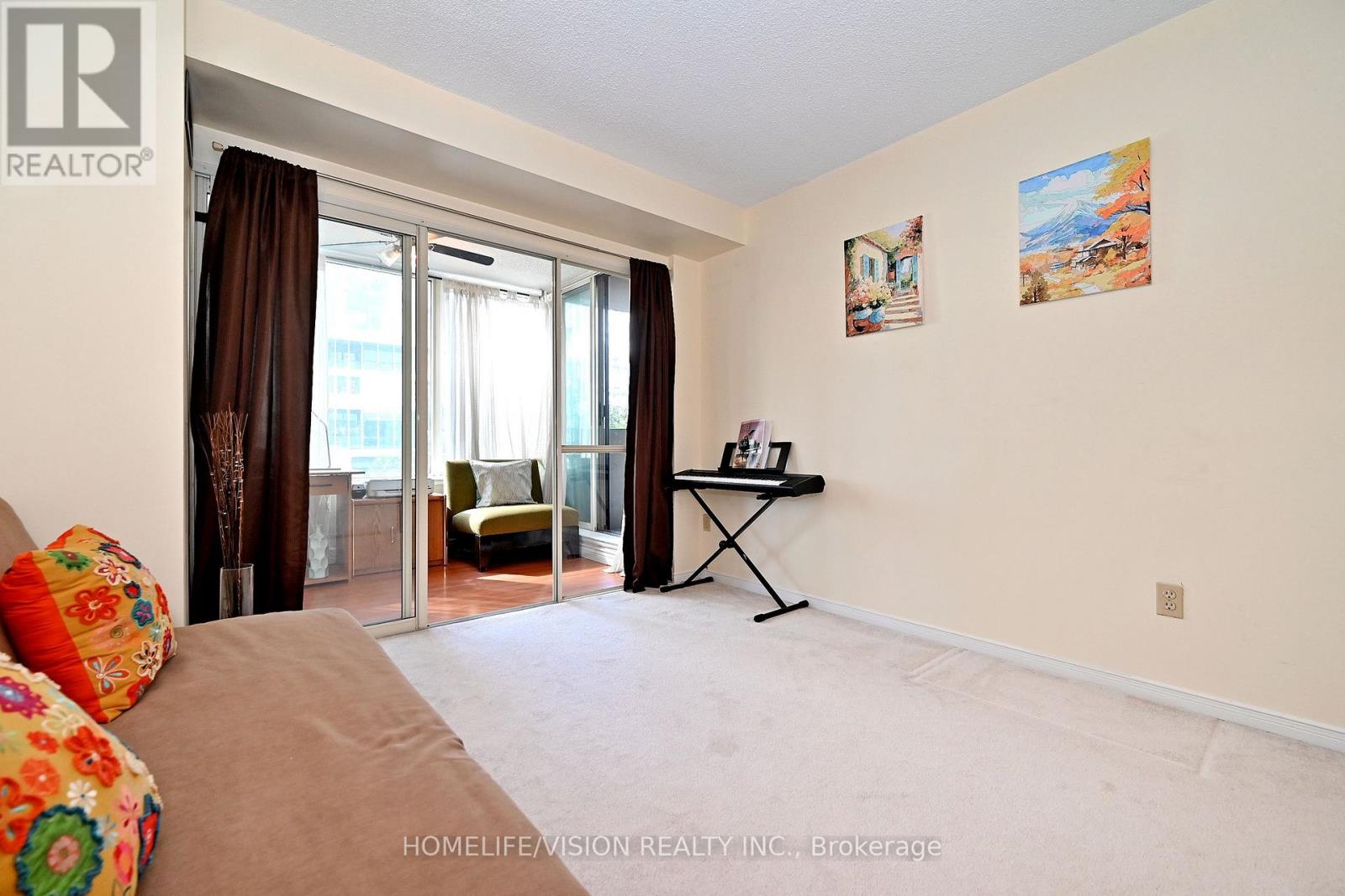 #306 330 RATHBURN ROAD W - 27