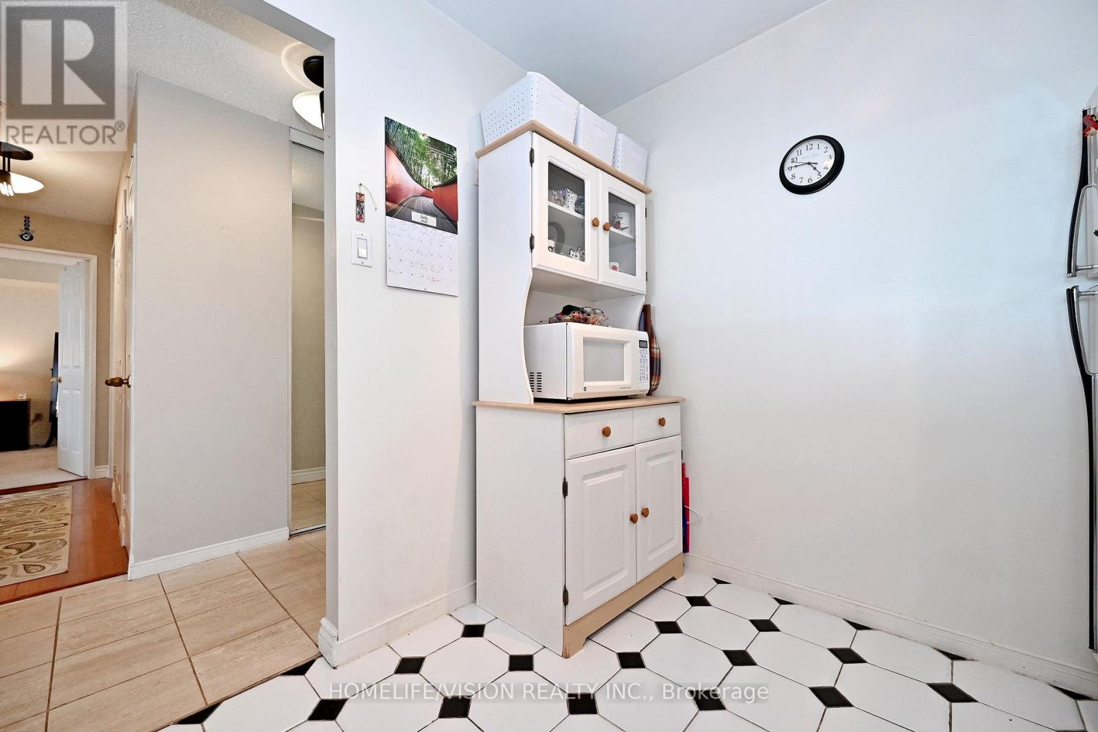#306 330 RATHBURN ROAD W - 21