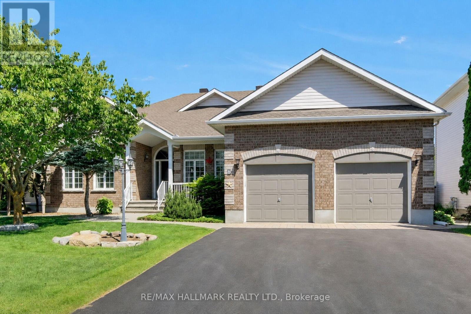 5 DOLOMITE STREET - 1