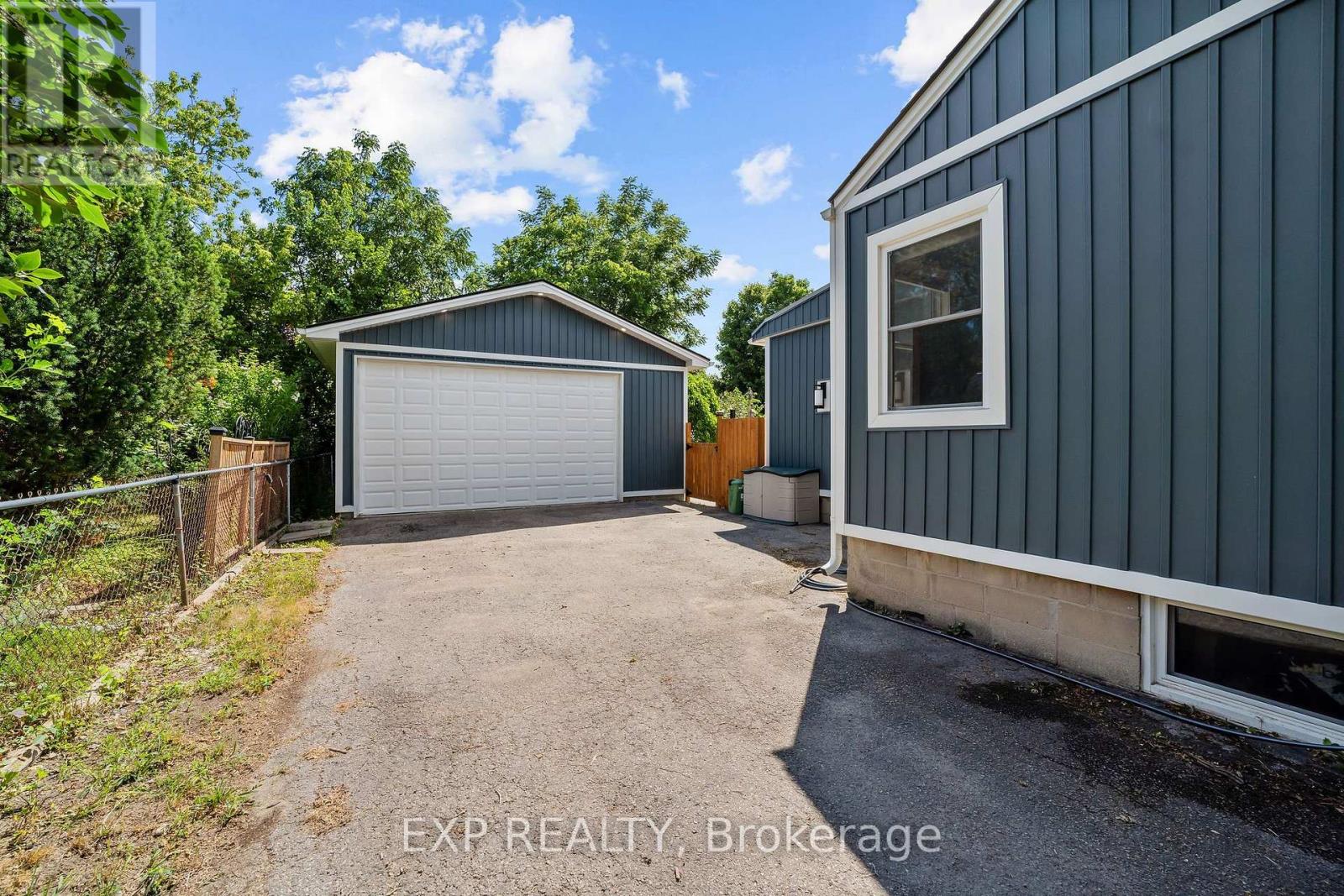172 EAST STREET - Image 3