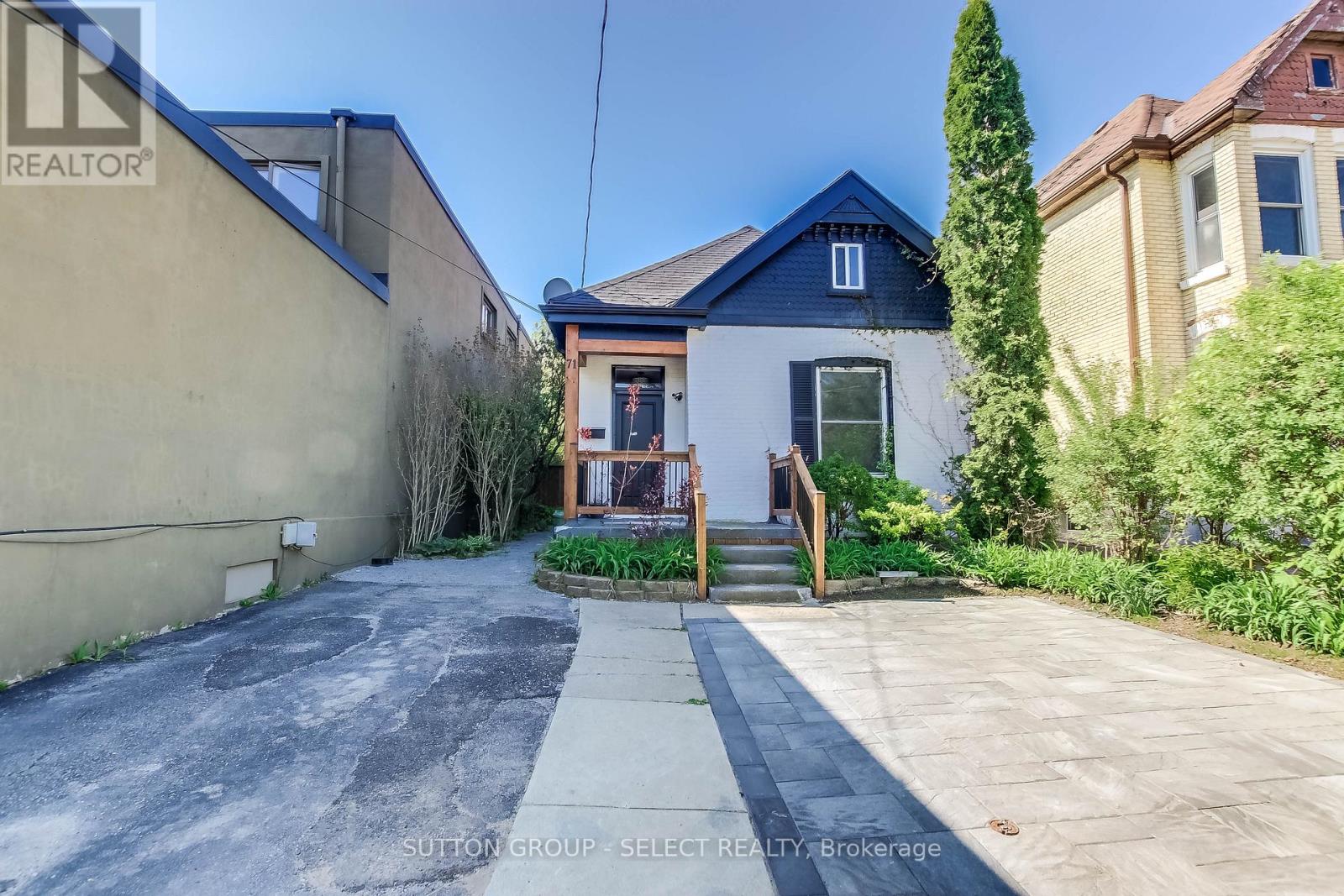 71 BRISCOE STREET E - 1
