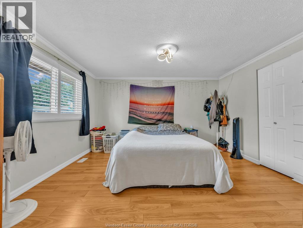 3149 ELMWOOD CRESCENT - 17