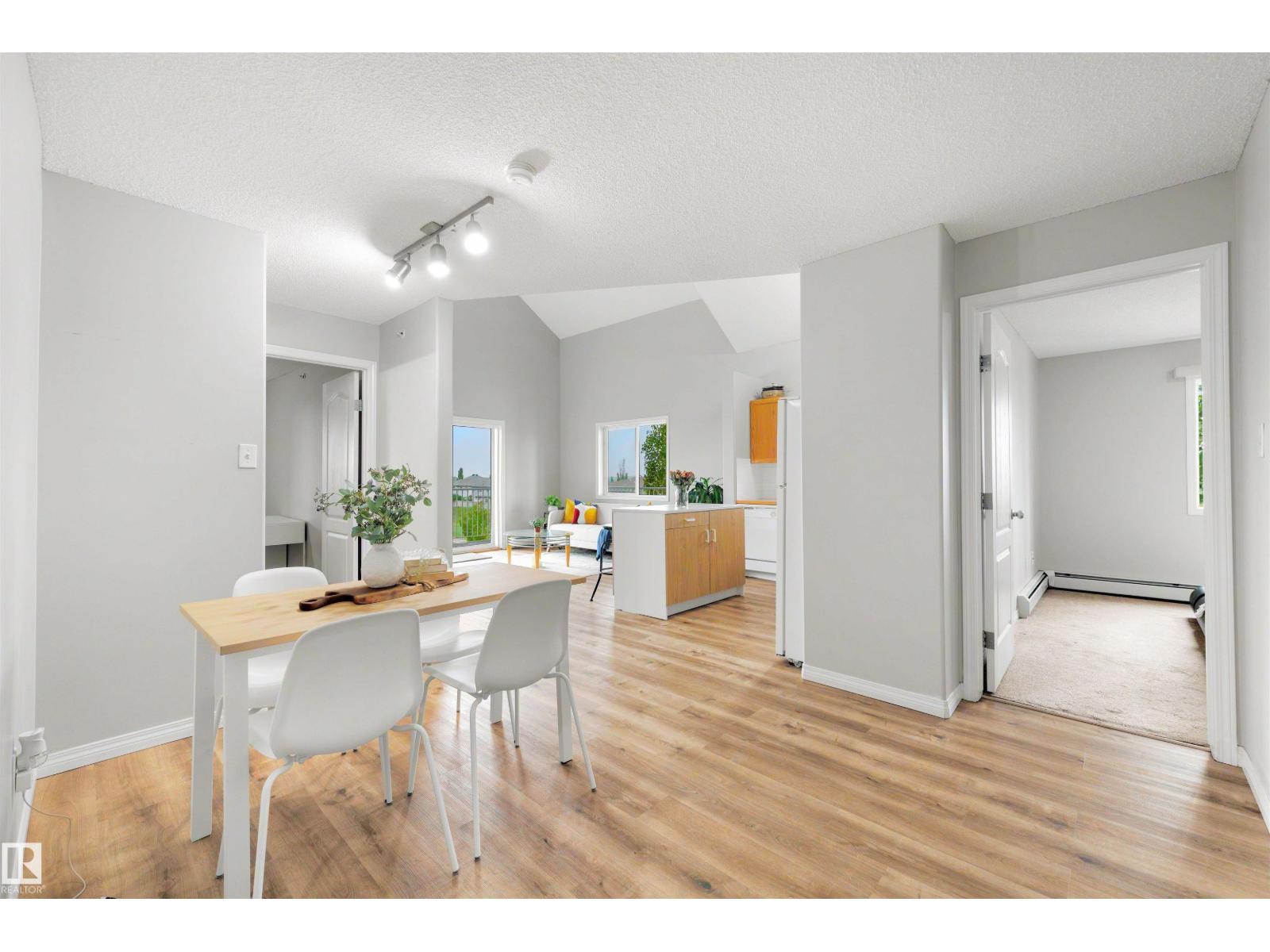 #427 3425 19 ST NW - 3