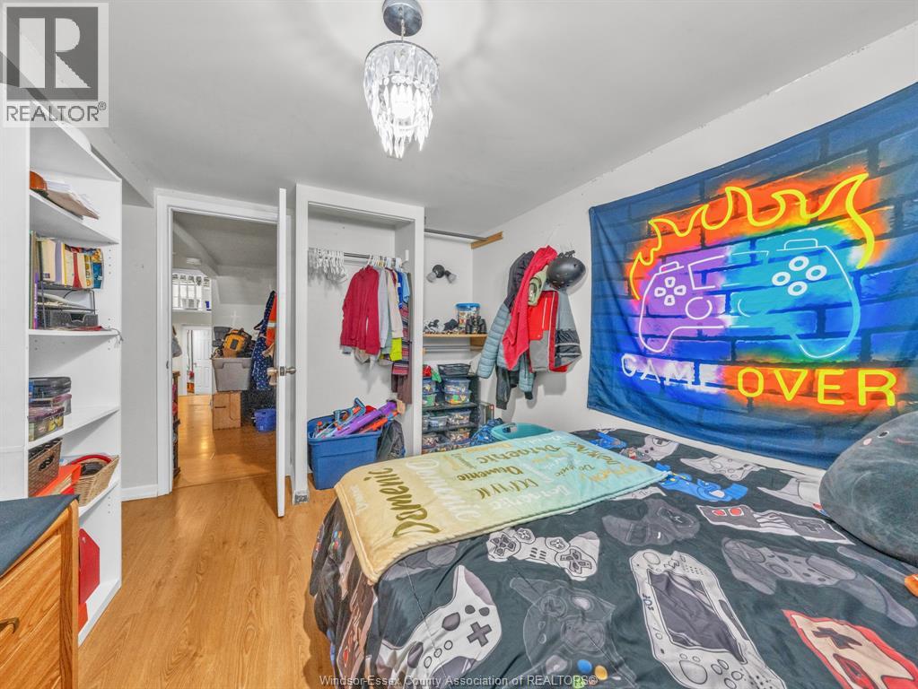 3149 ELMWOOD CRESCENT - 21