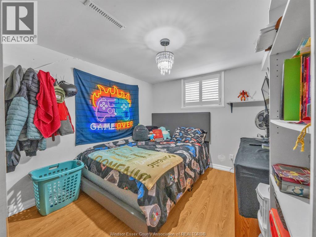 3149 ELMWOOD CRESCENT - 26
