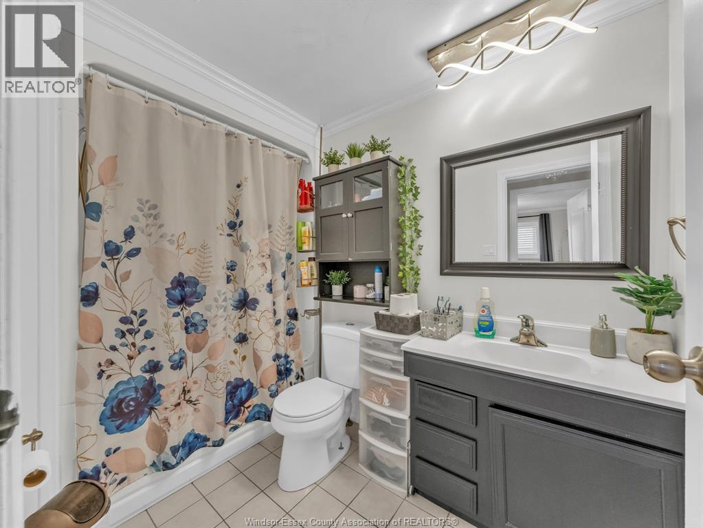 3149 ELMWOOD CRESCENT - 14