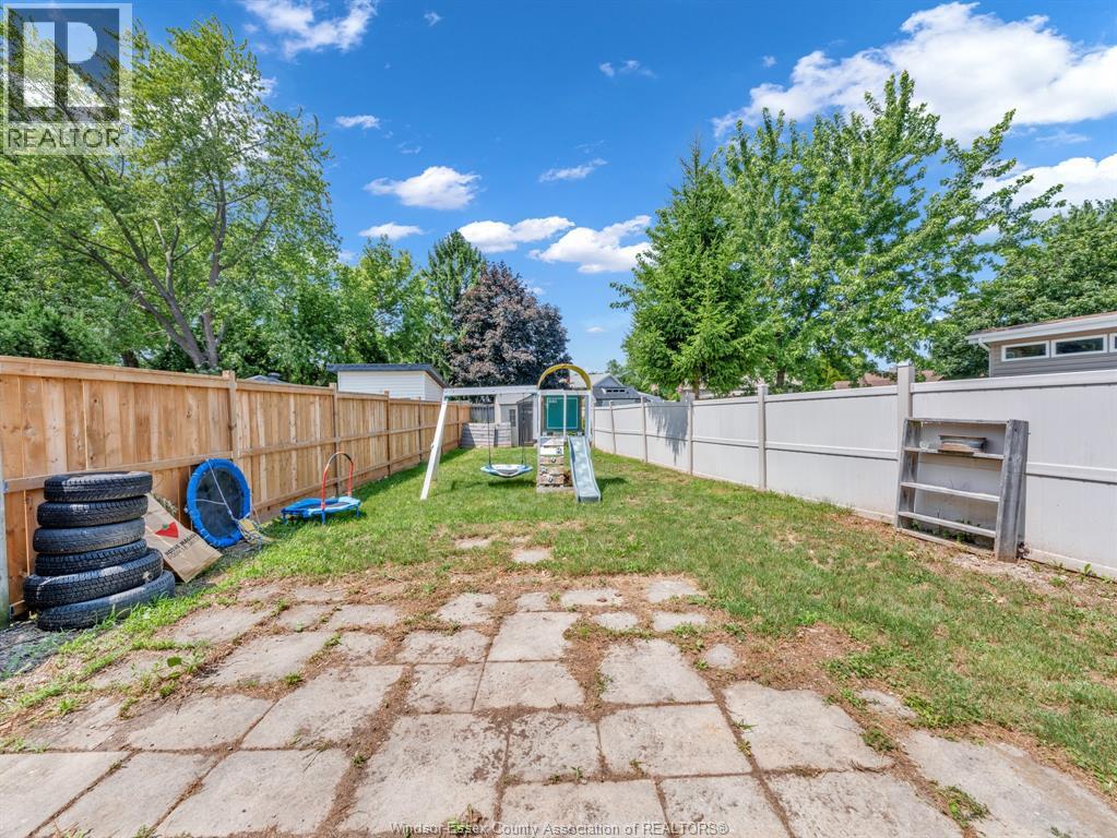 3149 ELMWOOD CRESCENT - 31