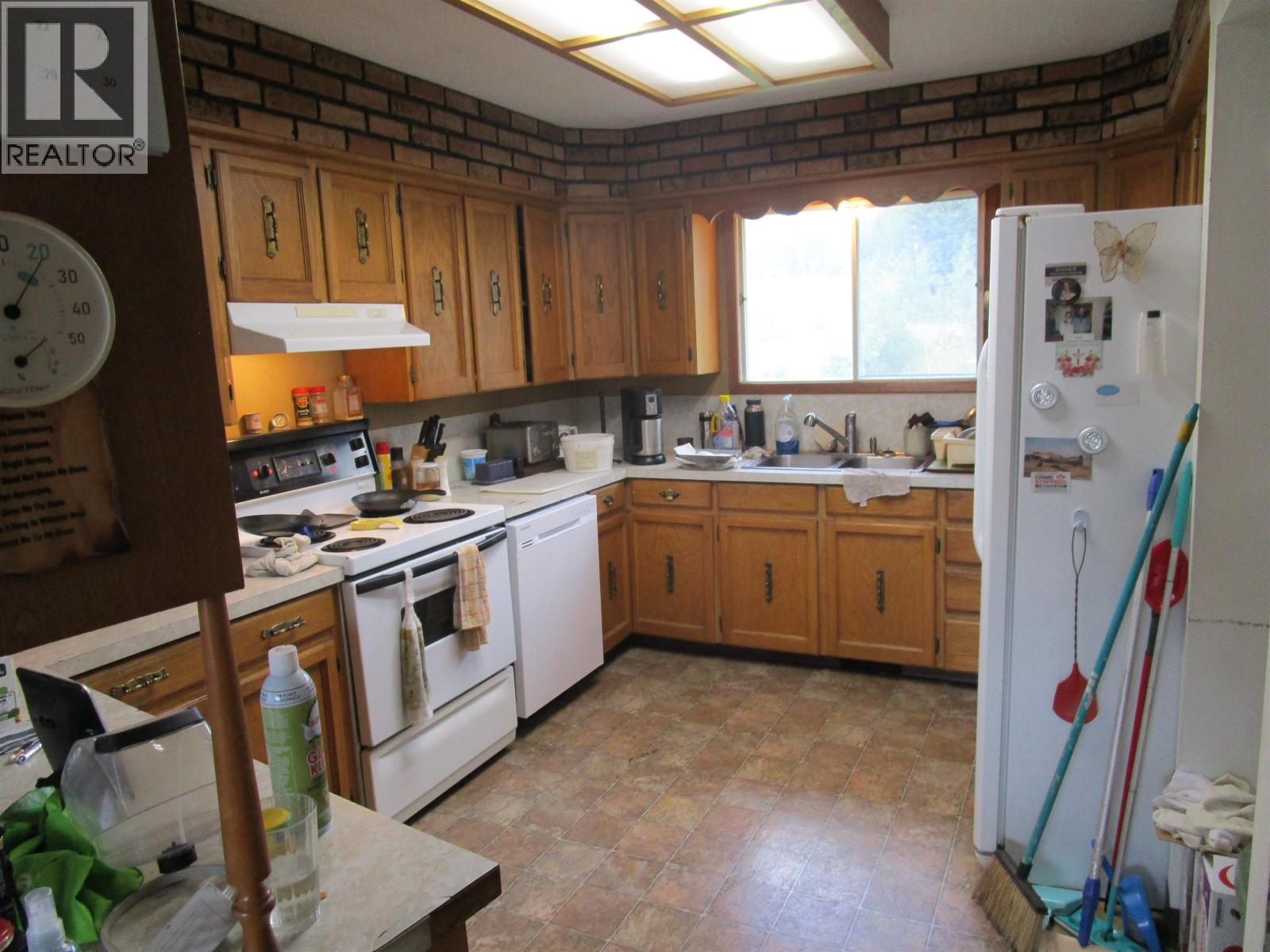 7732 LITTLE FORT 24 HIGHWAY - 24
