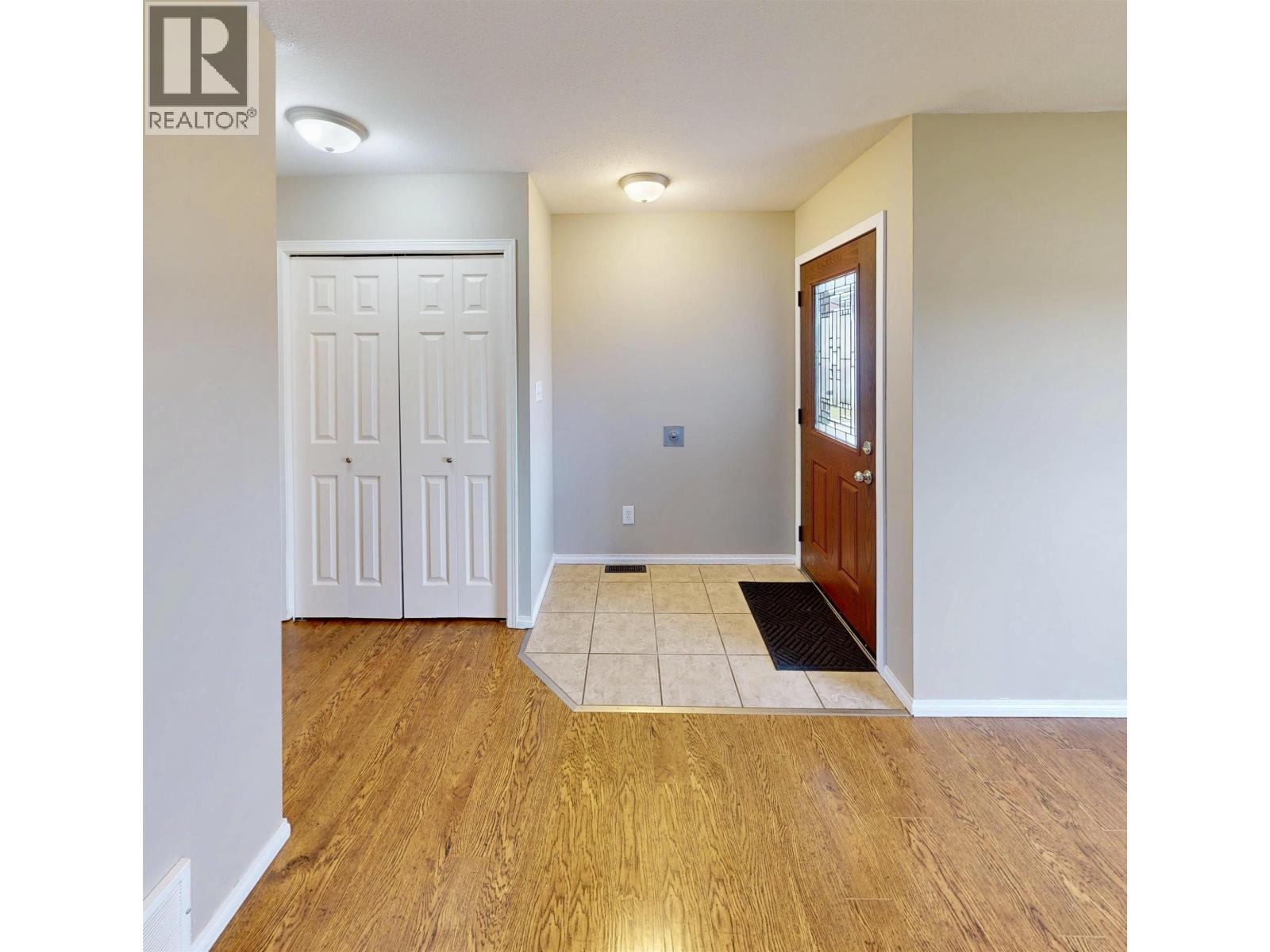 8724 81A STREET - 13