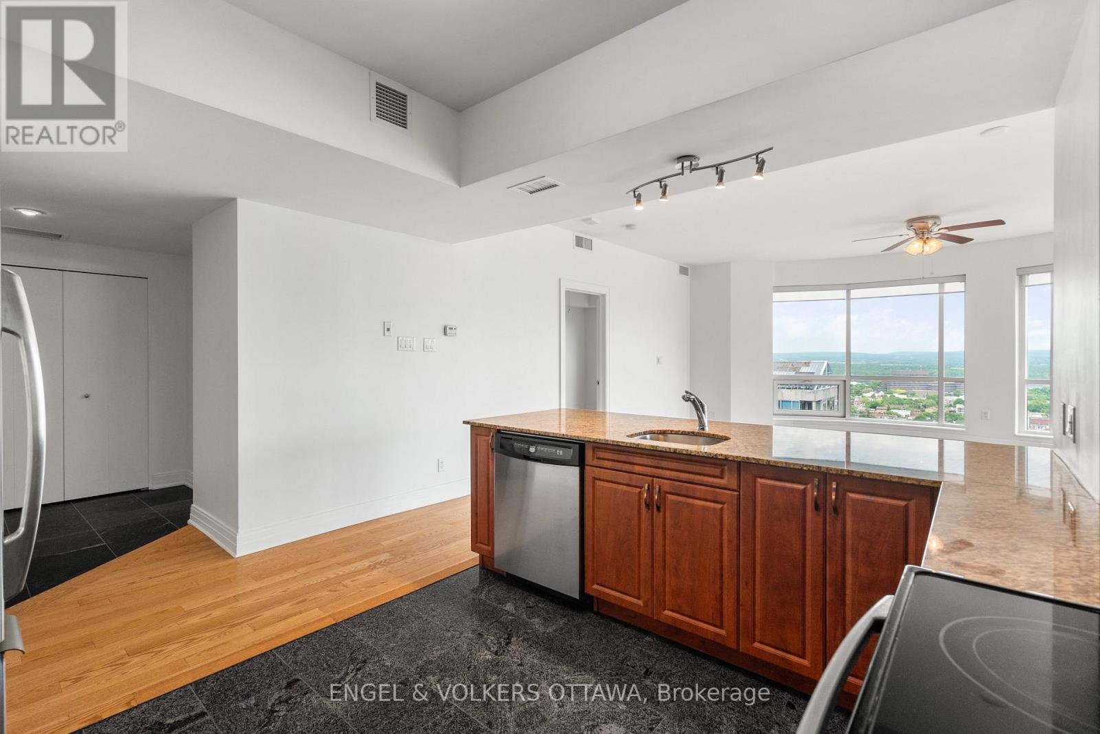 #2603 234 RIDEAU STREET - Image 16