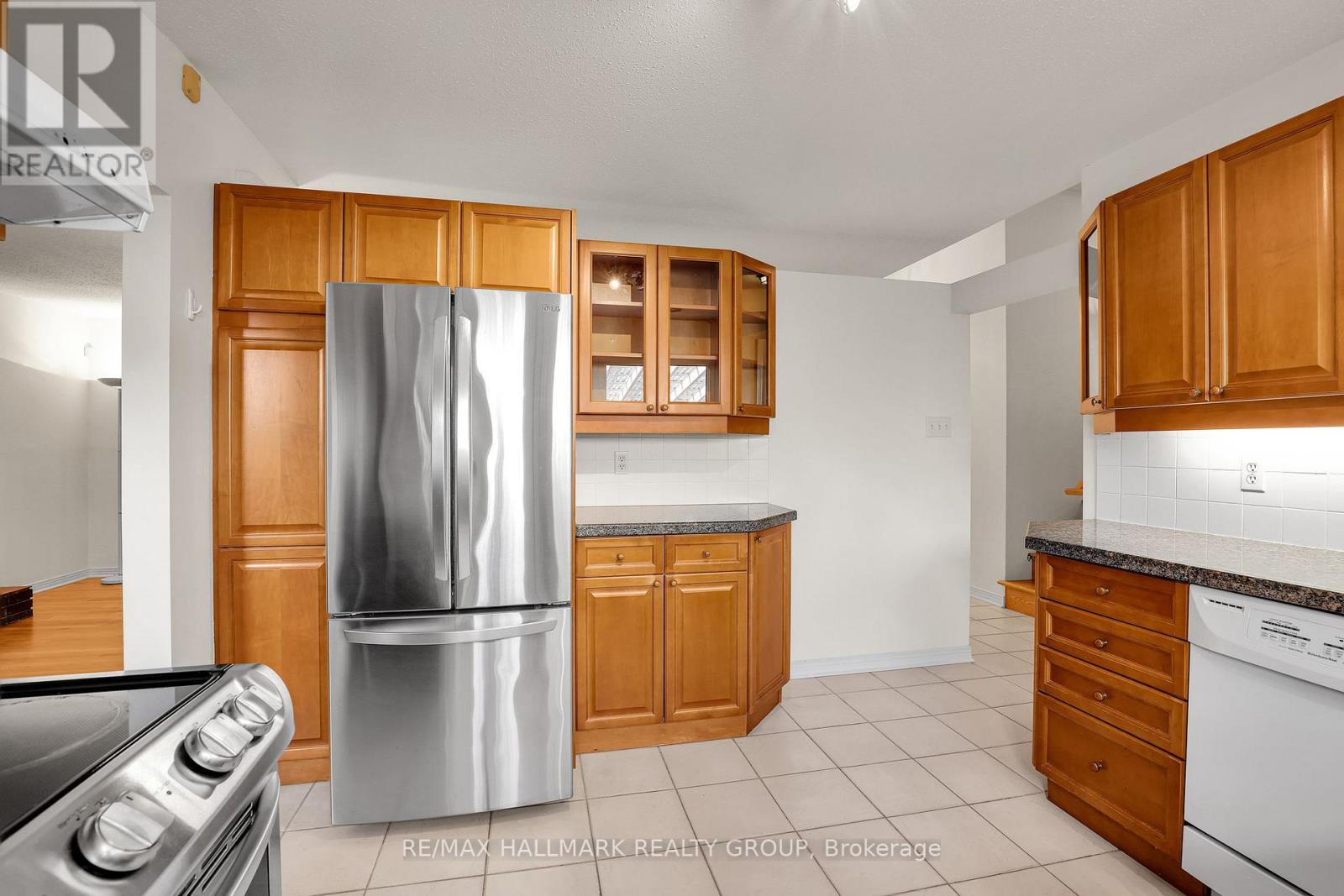 37 LYALL STREET - 15