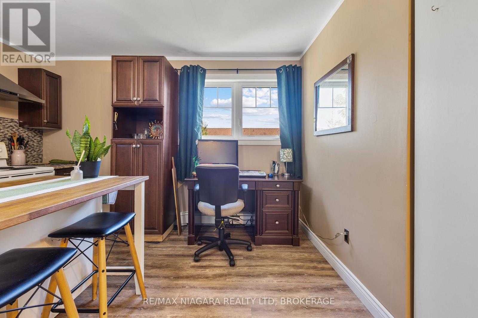 1 LINDEN AVENUE - 16