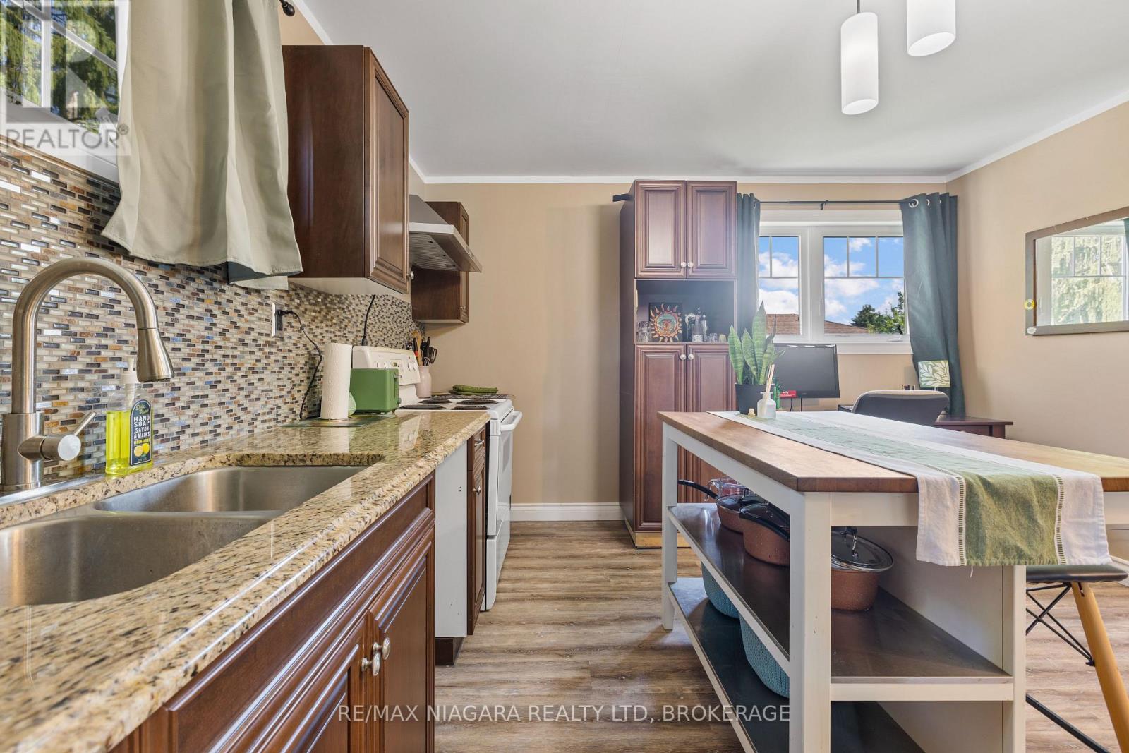 1 LINDEN AVENUE - Image 17