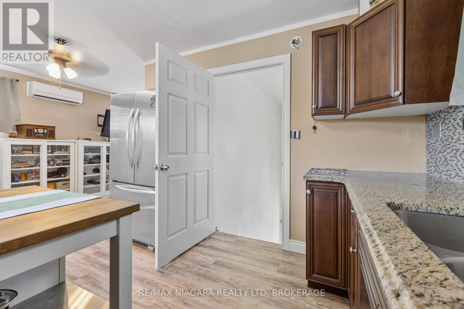 1 LINDEN AVENUE - 18
