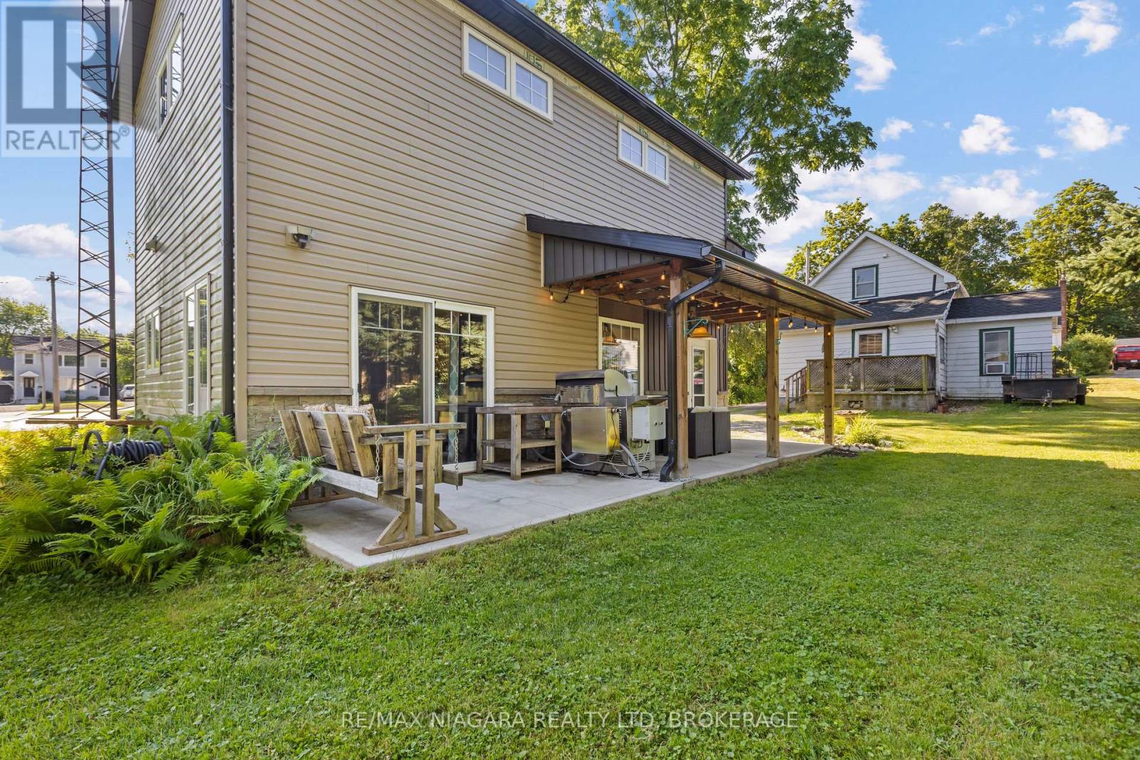 1 LINDEN AVENUE - 2