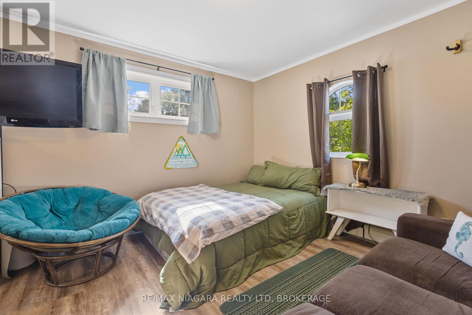 1 LINDEN AVENUE - 20