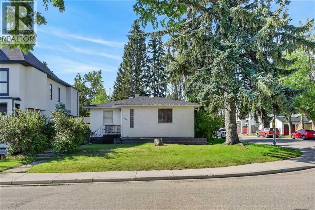 1739 19 Avenue NW, Capitol Hill, Calgary photo 1